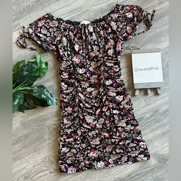 Ultra Flirt Mesh Keyhole Tie Front Ruched Floral Milkmaid Mini Dress. Size S - Picture 2 of 11